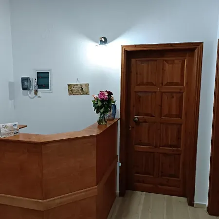 بيت للعطل Imeros *